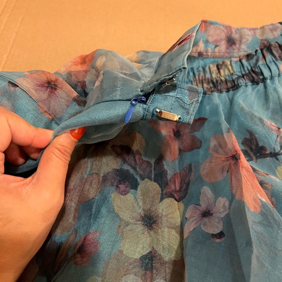 Dusty Blue Floral Organza Lehenga w/o Blouse - Picture 5 of 5